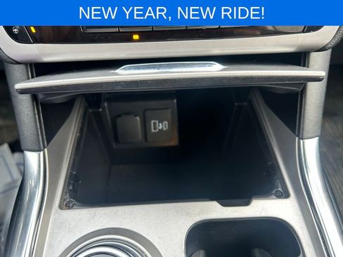 Certified 2021 Ford Explorer XLT w/ Equipment Group 202A image 35