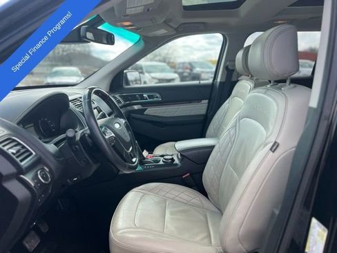 Used 2016 Ford Explorer Platinum image 8