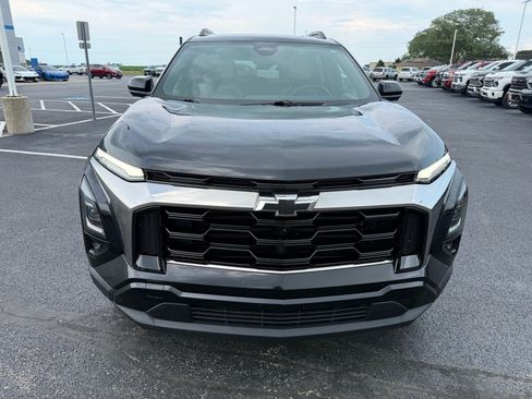 Used 2025 Chevrolet Equinox ACTIV w/ Safety and Technology Package FWD image 9