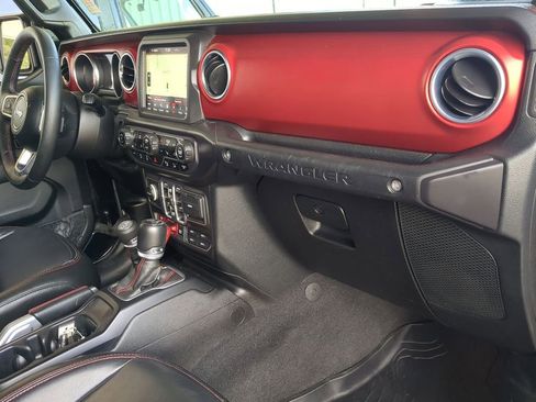 Used 2018 Jeep Wrangler Unlimited Rubicon image 21