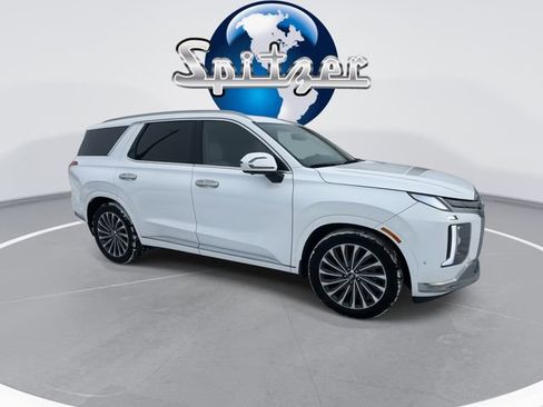 Used 2025 Hyundai Palisade Calligraphy image 2