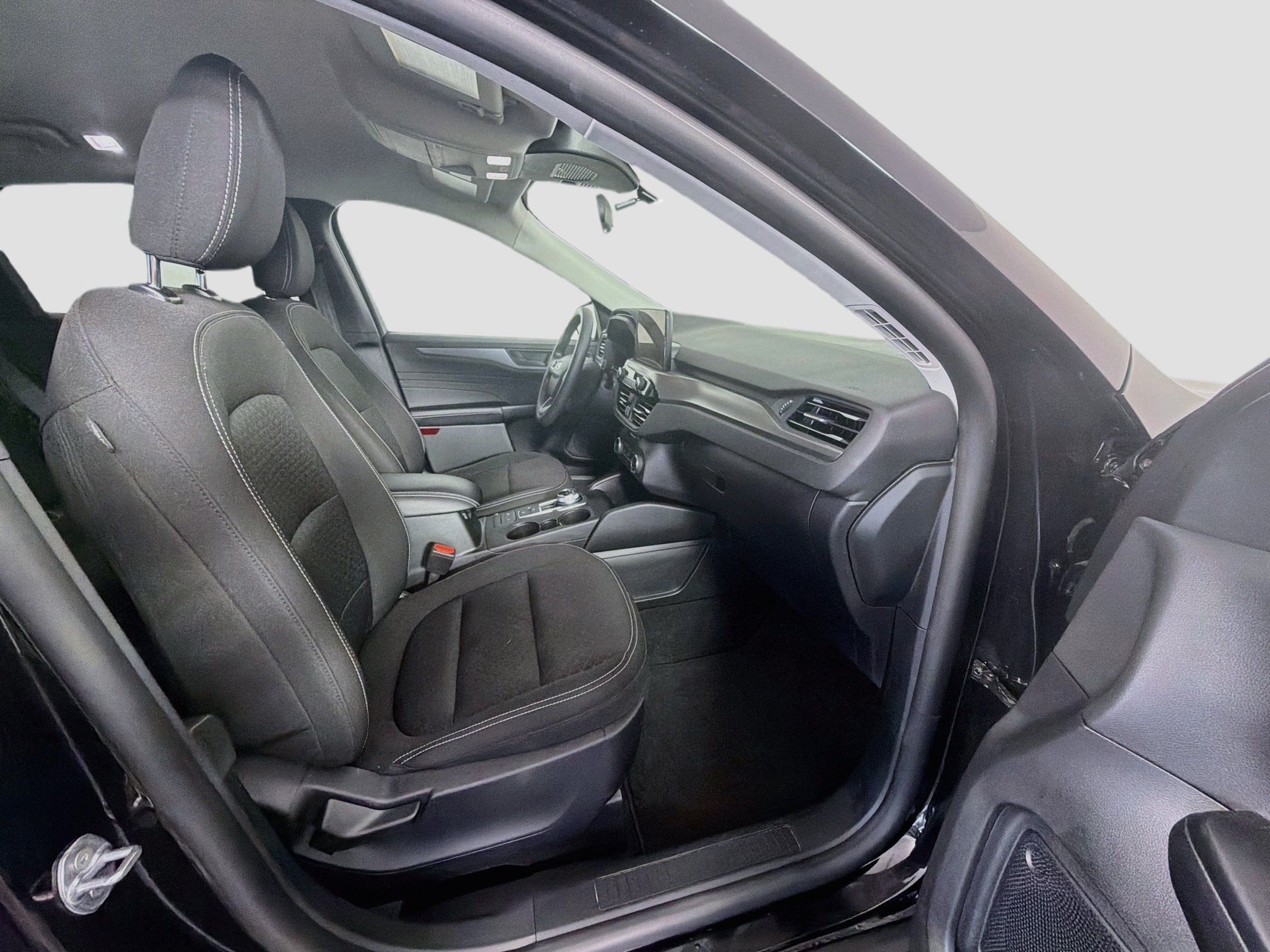 Used 2025 Ford Escape Active FWD image 29