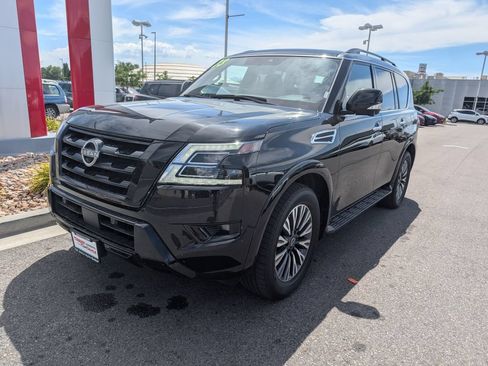 Used 2023 Nissan Armada SL w/ Midnight Edition Package AWD/4WD image 3