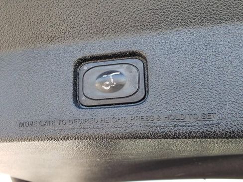 Used 2018 Ford Explorer XLT w/ Equipment Group 202A image 10