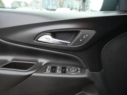 Used 2020 Chevrolet Equinox LT image 14