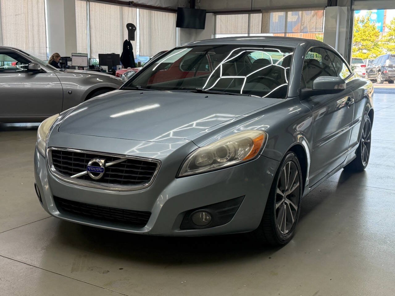 Used 2011 Volvo C70 T5 FWD image 5