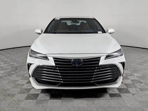 Used 2019 Toyota Avalon Limited w/ Advanced Safety Package FWD image 2