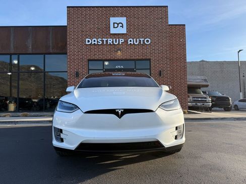 Used 2018 Tesla Model X 100D image 2