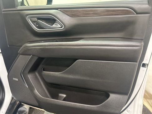 Used 2021 Chevrolet Tahoe Z71 w/ Z71 Signature Package image 11