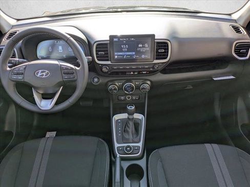 New 2026 Hyundai Venue SEL image 18