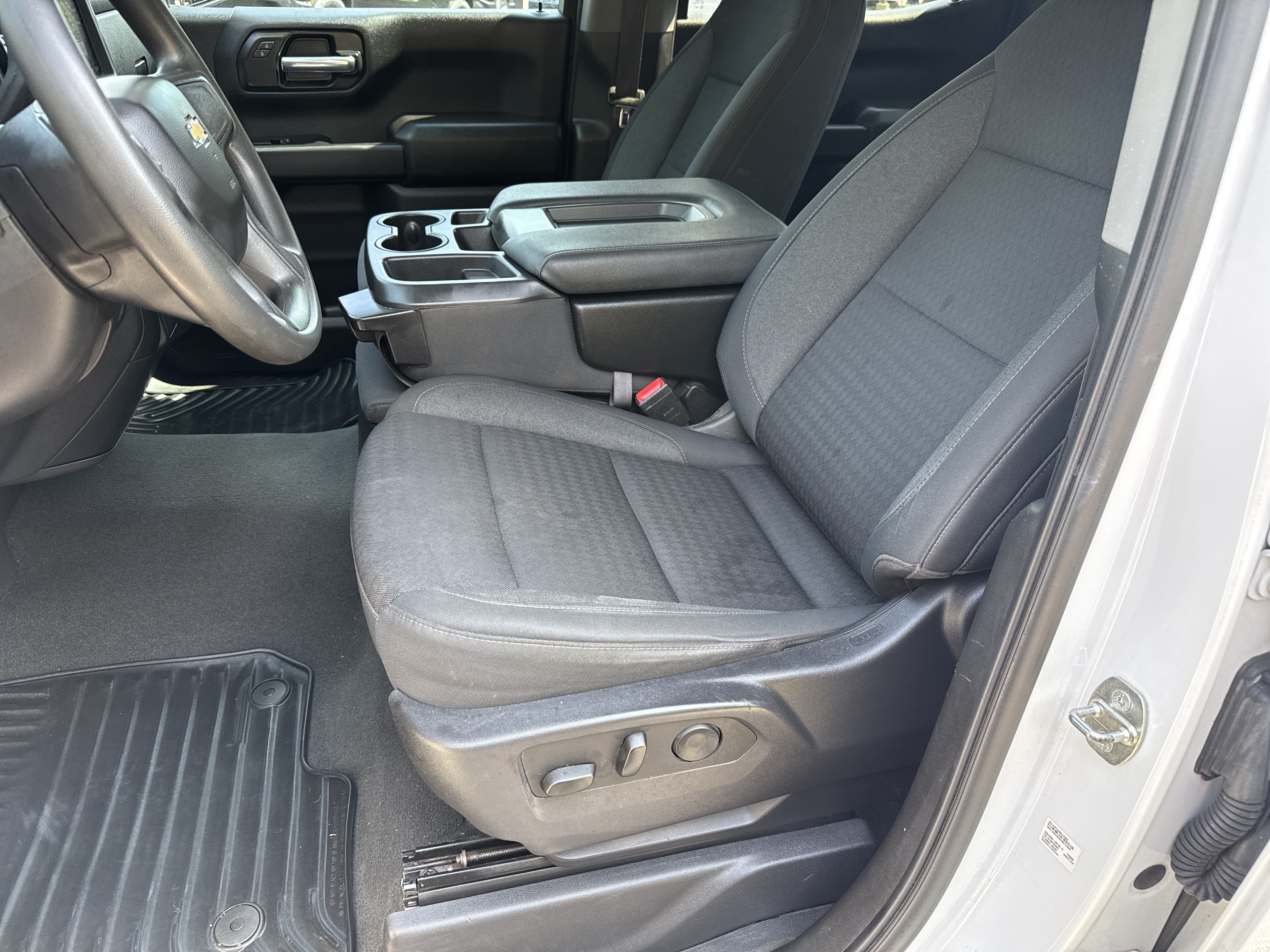 Used 2023 Chevrolet Silverado 1500 Custom w/ LPO, Dark Essentials Package RWD image 9