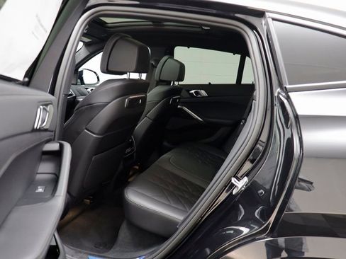 New 2026 BMW X6 xDrive40i w/ Climate Comfort Package image 14