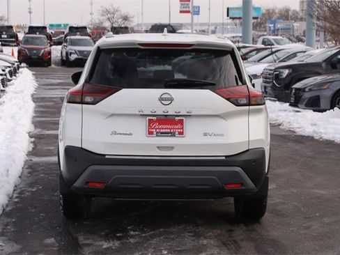 Certified 2023 Nissan Rogue SV w/ SV Premium B Package image 6