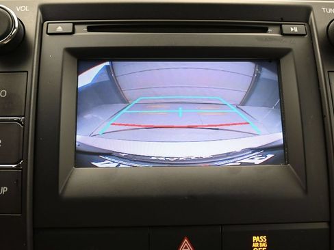 Used 2016 Toyota Camry LE FWD image 21