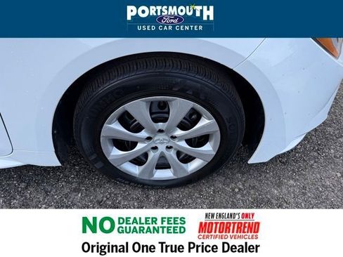 Used 2024 Toyota Corolla LE image 30