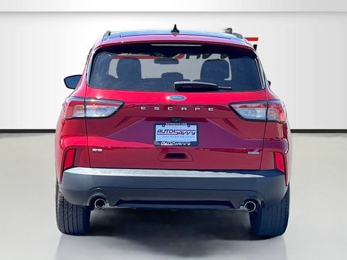 Used 2021 Ford Escape SE w/ SE Sport Appearance Package FWD image 6