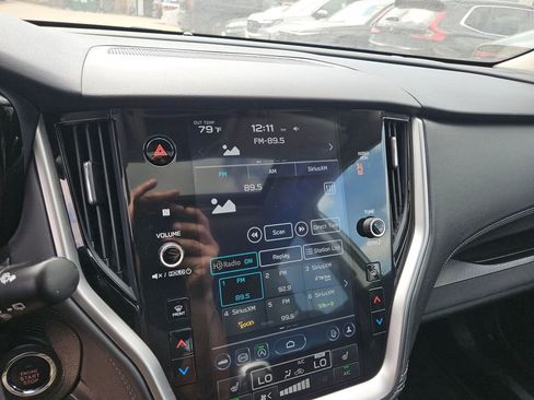 Used 2025 Subaru Outback Premium image 21