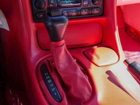 Used 2003 Chevrolet Corvette Convertible w/ Preferred Equipment Group1 image 31