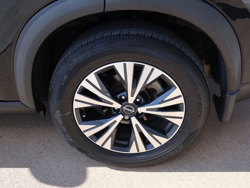 Used 2023 Nissan Rogue SV FWD image 10