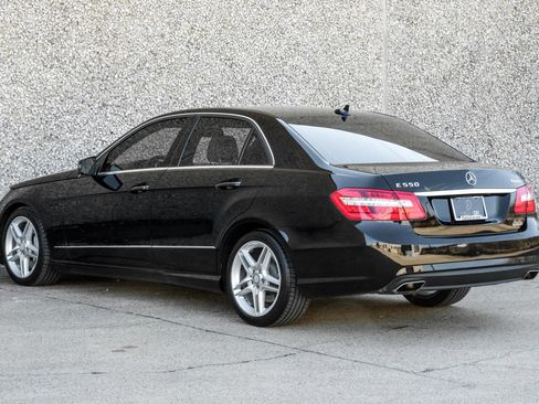 Used 2013 Mercedes-Benz E 550 4MATIC Sedan image 12