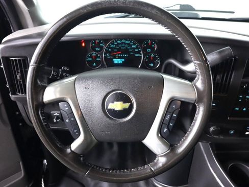 Used 2017 Chevrolet Express 2500 RWD image 11