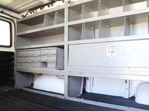 Used 2017 GMC Savana 2500 image 33