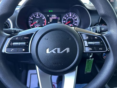 Certified 2023 Kia Forte LXS image 22
