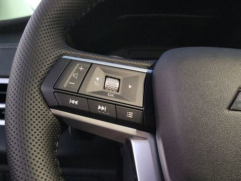 New 2026 Mitsubishi Outlander SE image 15