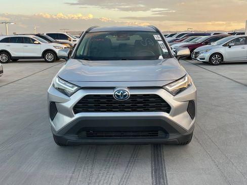Used 2023 Toyota RAV4 LE AWD/4WD image 3