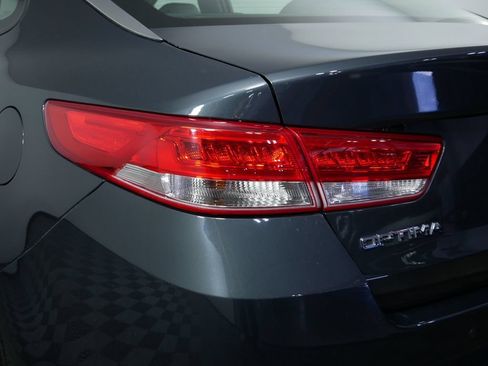 Used 2016 Kia Optima EX w/ Option Group 040 FWD image 11