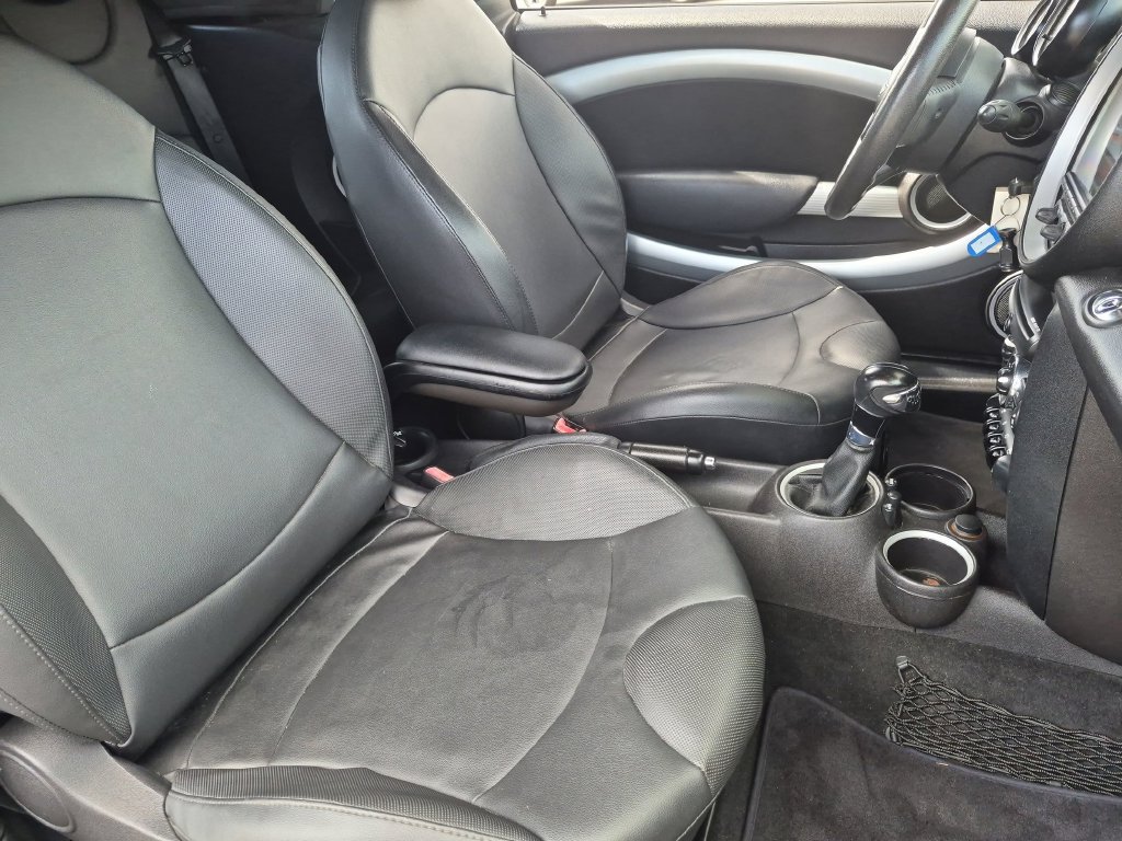 Used 2014 MINI Cooper Convertible FWD image 25