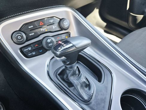 Used 2022 Dodge Challenger GT image 31