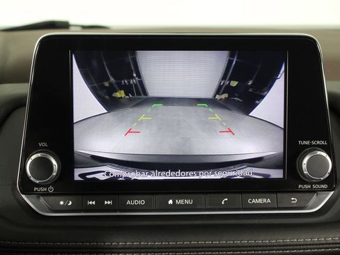 Used 2023 Nissan Rogue S image 28