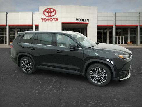 New 2026 Toyota Grand Highlander AWD Hybrid image 19