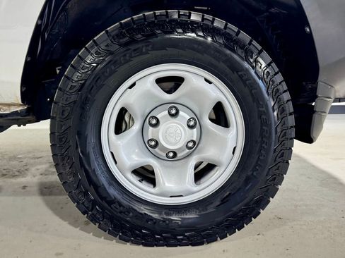 Used 2023 Toyota Tacoma SR image 31