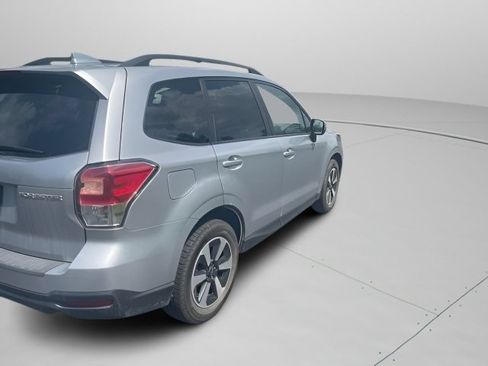 Used 2018 Subaru Forester 2.5i Premium AWD/4WD image 8