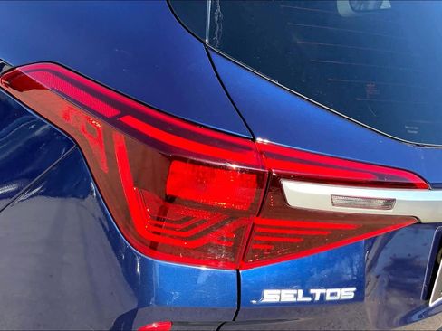 Used 2023 Kia Seltos S image 26