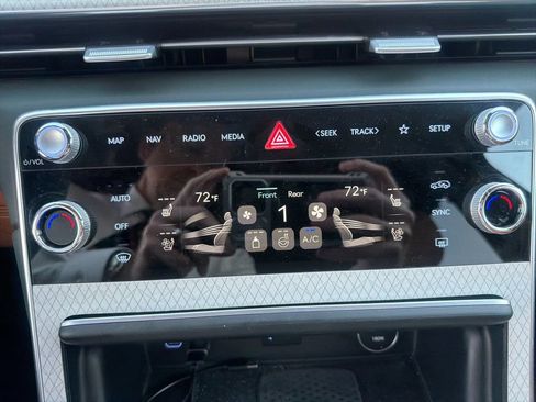 Used 2025 Genesis GV80 3.5T Advanced image 17