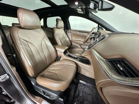 Used 2018 Lincoln MKC Reserve AWD/4WD image 4