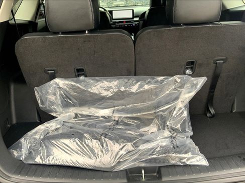 Used 2024 Kia Sorento SX image 37