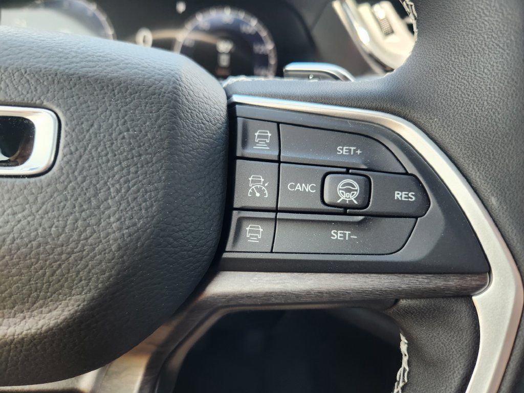 New 2026 Jeep Grand Cherokee Altitude AWD/4WD image 28