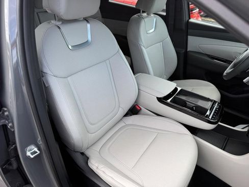 Used 2025 Hyundai Tucson Limited AWD/4WD image 6