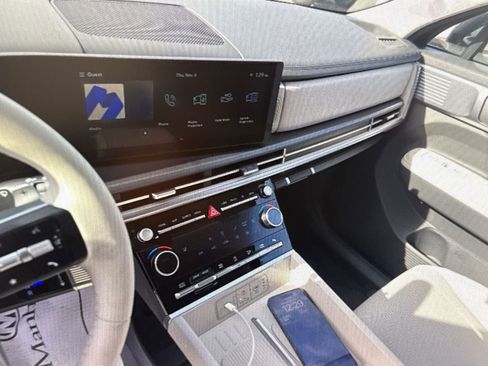 Used 2026 Hyundai Santa Fe SEL image 9