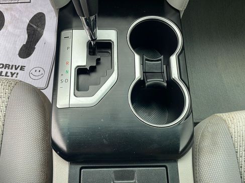 Used 2014 Toyota Camry LE FWD image 20