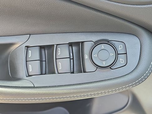 Used 2023 Buick Encore GX Preferred w/ Cold Weather Comfort Package AWD/4WD image 33