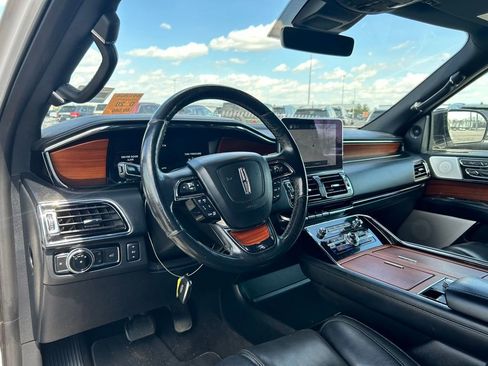 Used 2019 Lincoln Navigator L Reserve AWD/4WD image 7