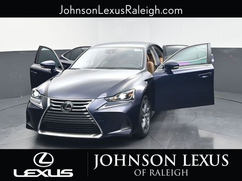 Used 2018 Lexus IS 300 AWD w/ Comfort Package image 5