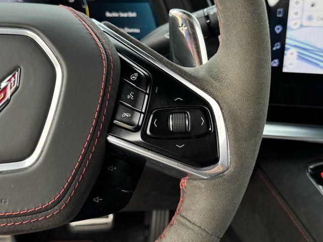 Used 2025 Chevrolet Corvette Stingray Premium Conv w/ Z51 Performance Package RWD image 18