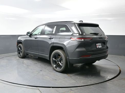 New 2026 Jeep Grand Cherokee Limited w/ Limited Altitude Package AWD/4WD image 7