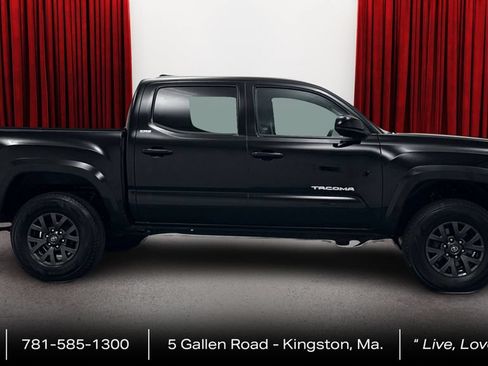 Certified 2023 Toyota Tacoma SR5 AWD/4WD image 4